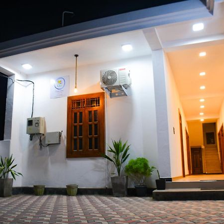 Ocean Grace Bed & Breakfast Аругам Бей Екстериор снимка